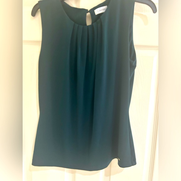 3 for $20 CALVIN KLEIN TOP - Picture 1 of 3